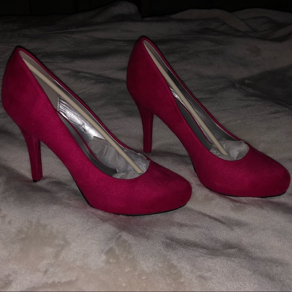 X•APPEAL Red Pump Heels - Picture 1 of 4